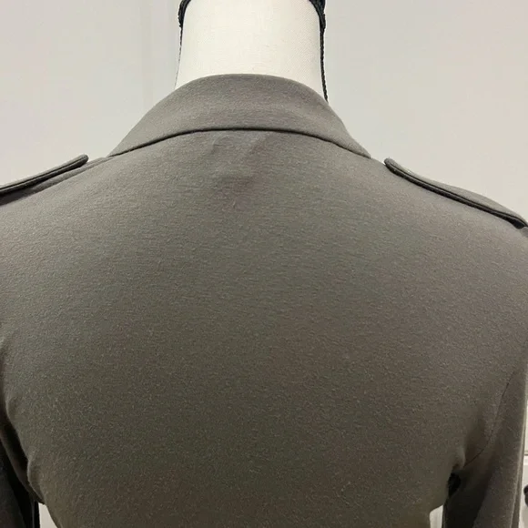 Ann Taylor Olive green ruched front | Wrap style size M - Picture 7 of 9